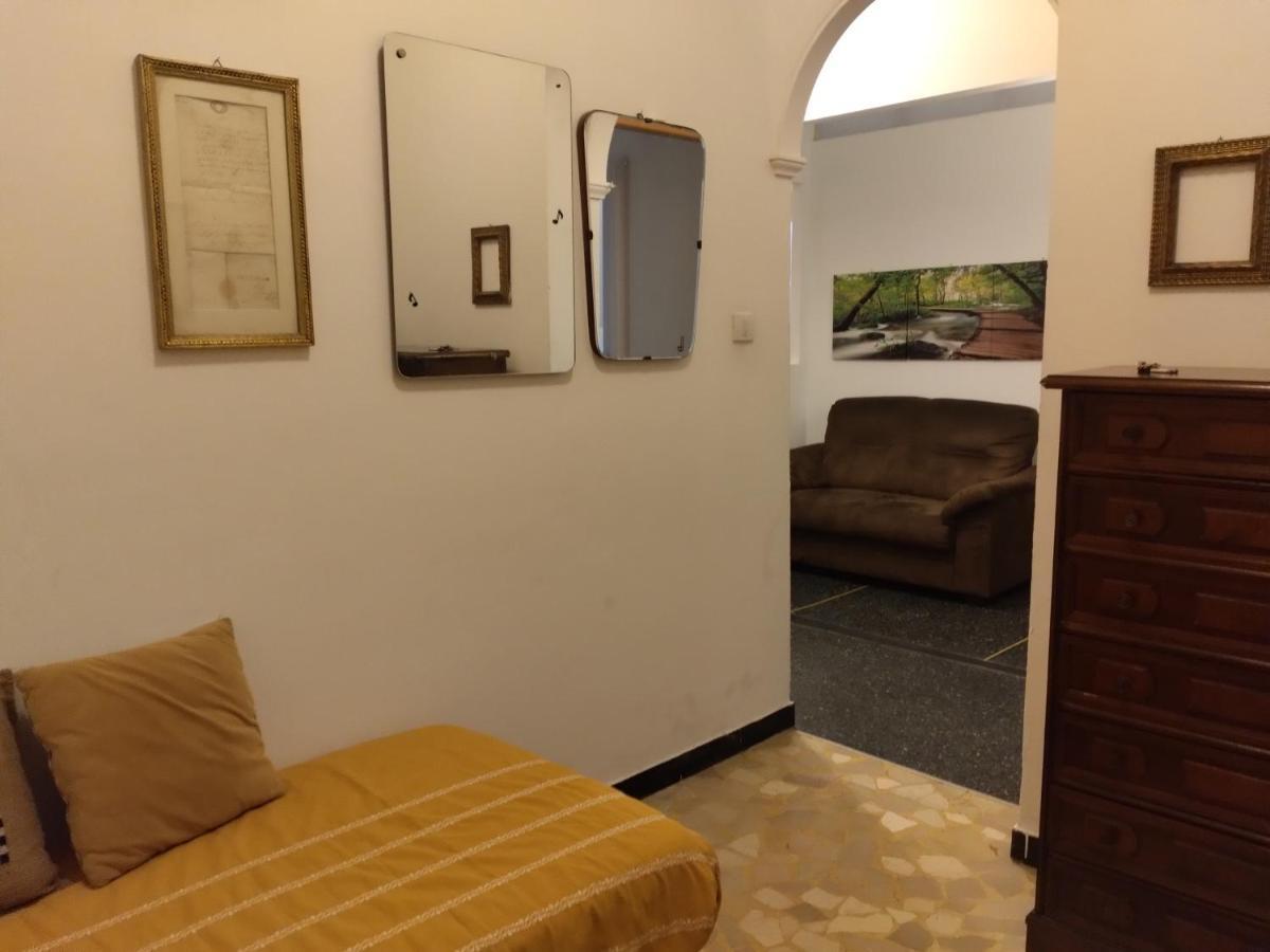 Trilocale Cecilia'S Studio Генуа Екстериор снимка